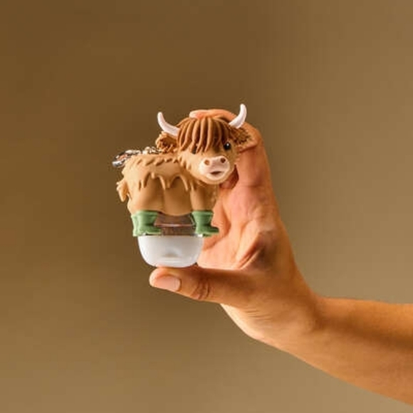 Bath & Body Works Highland Cow Keychain Pocketbac Holder SOLDOUT EVERYWHERE - Picture 7 of 9